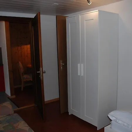 Daire Family-apartment Du Iseltwald
